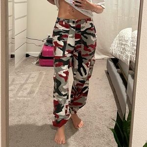 Camouflage pants. NEW